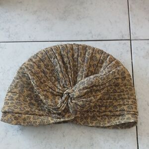 Source Unknown Gold and Black Textured Women's Turban